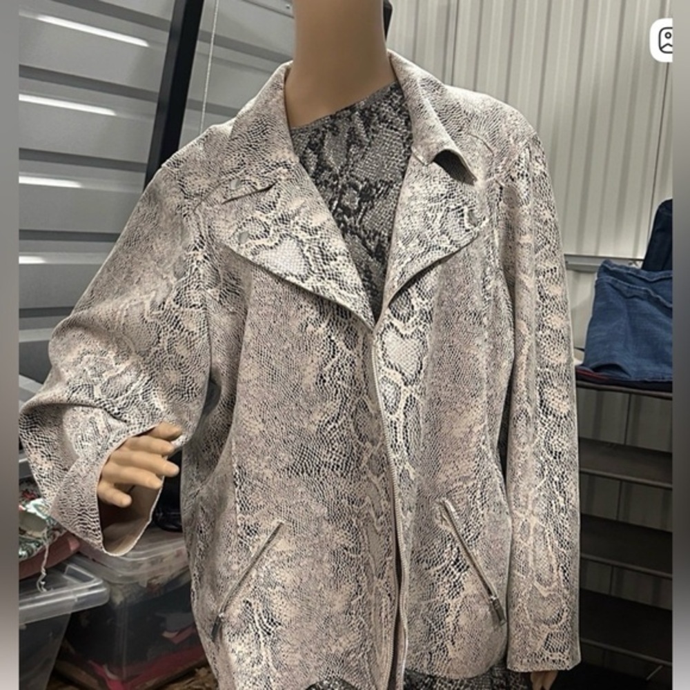 NWT Philosophy Faux Leather Snakeskin zip up Jacket size 2X